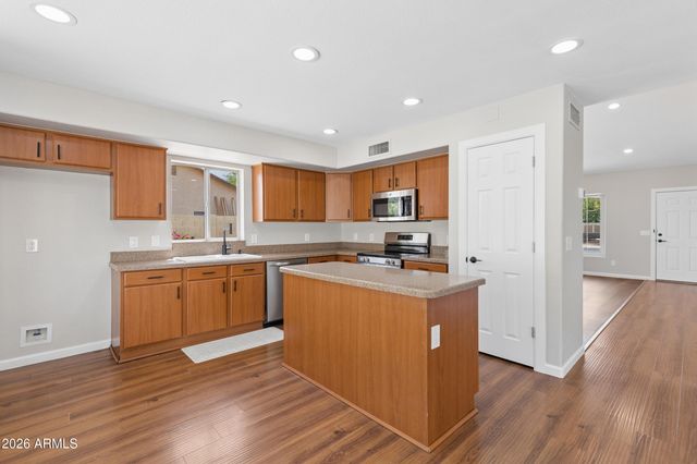7726 W CINNABAR Avenue, Peoria, AZ 85345