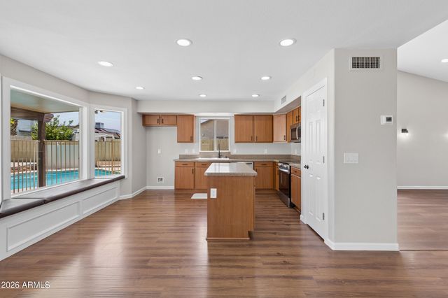 7726 W CINNABAR Avenue, Peoria, AZ 85345