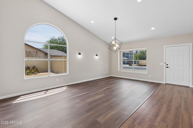 7726 W CINNABAR Avenue, Peoria, AZ 85345