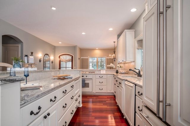 51 Peartree Lane Ne, Grand Rapids Twp, MI 49546