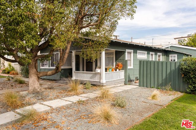 126 Franklin Court, Glendale, CA 91205