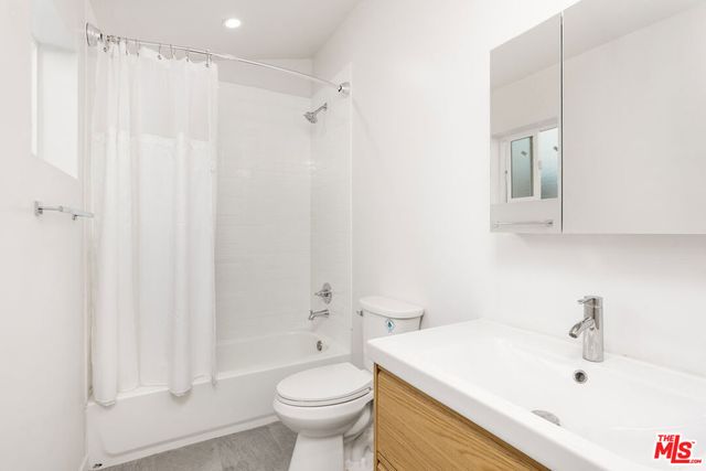 126 Franklin Court, Glendale, CA 91205