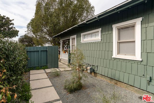 126 Franklin Court, Glendale, CA 91205