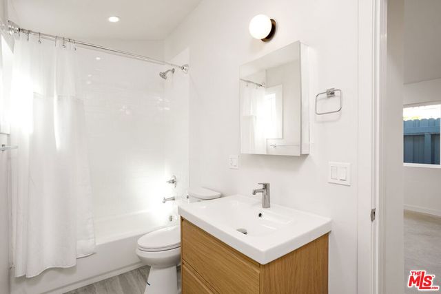 126 Franklin Court, Glendale, CA 91205