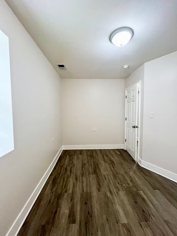 3939 W Iowa Street BE, Chicago, IL 60651