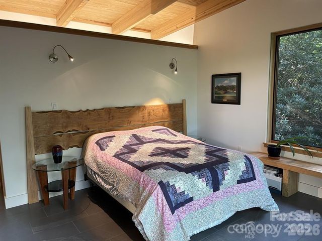 448 Mt. Mitchell Drive, Burnsville, NC 28714