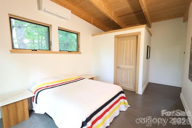 448 Mt. Mitchell Drive, Burnsville, NC 28714