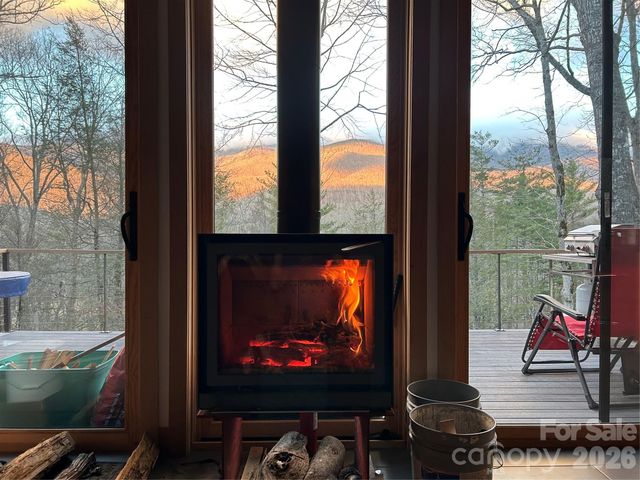 448 Mt. Mitchell Drive, Burnsville, NC 28714