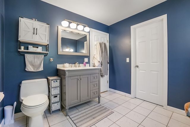 102 North St, Holden, MA 01522