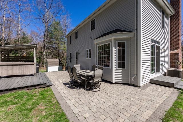 102 North St, Holden, MA 01522