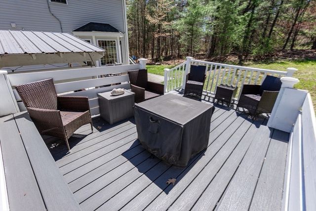 102 North St, Holden, MA 01522