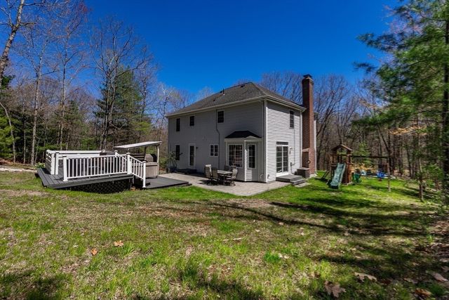 102 North St, Holden, MA 01522