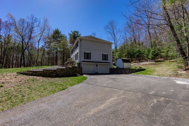 102 North St, Holden, MA 01522