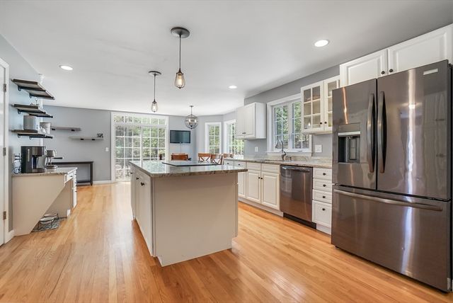 102 North St, Holden, MA 01522