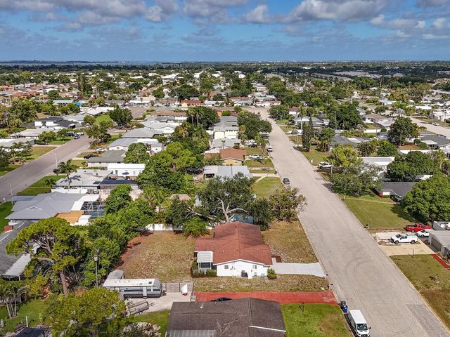 5605 9TH AVENUE DRIVE W, Bradenton, FL 34209