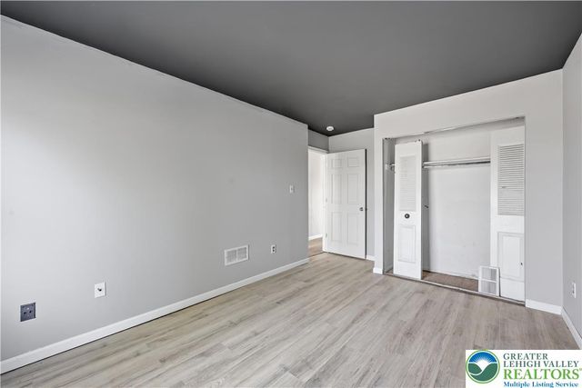 1613 Shenandoah Court, South Whitehall Twp, PA 18104