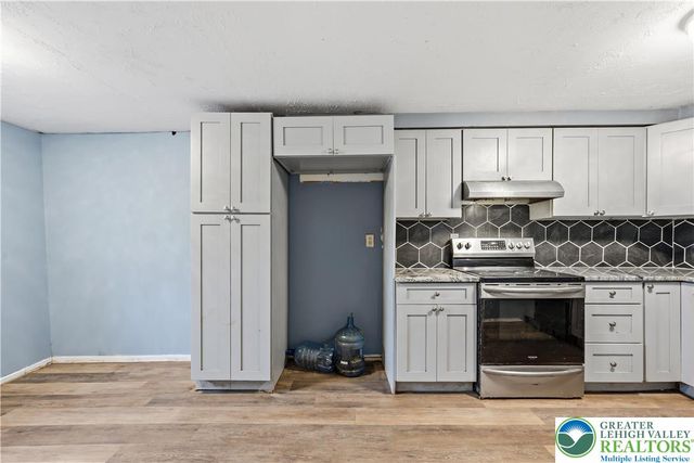 1613 Shenandoah Court, South Whitehall Twp, PA 18104