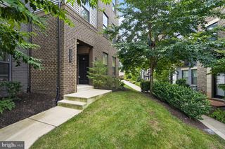 13246 LAKE WOODLAND WAY #5A, Herndon, VA 20171