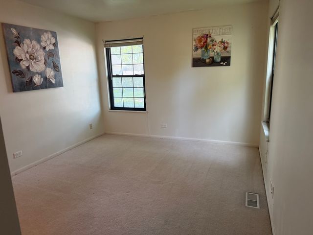 661 Mitchell Court 661, Gurnee, IL 60031