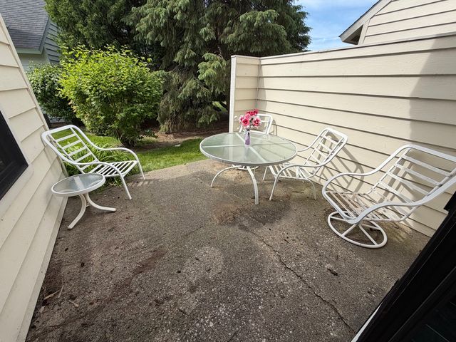 661 Mitchell Court 661, Gurnee, IL 60031
