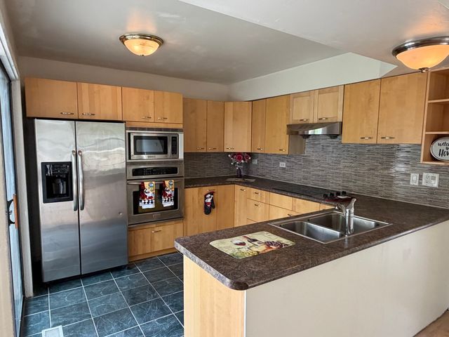 661 Mitchell Court 661, Gurnee, IL 60031