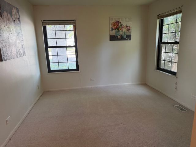 661 Mitchell Court 661, Gurnee, IL 60031