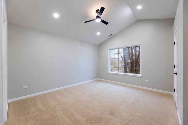 2906 Meadowview Lane, Montgomery, IL 60538