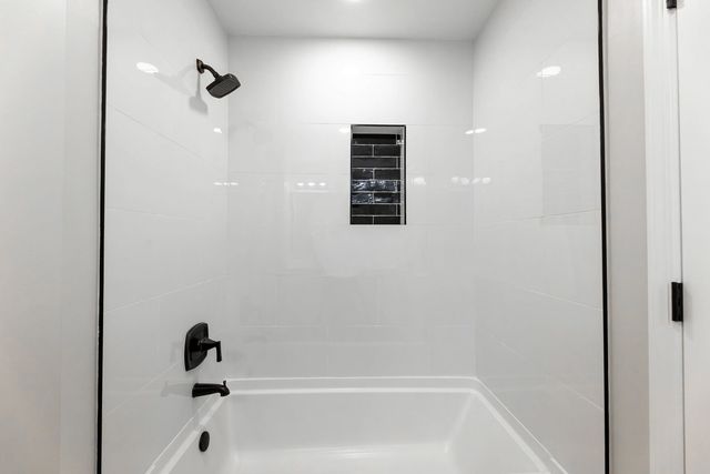 2906 Meadowview Lane, Montgomery, IL 60538