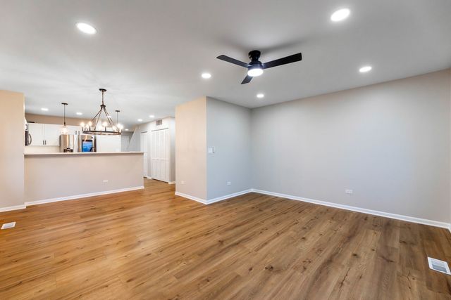 2906 Meadowview Lane, Montgomery, IL 60538