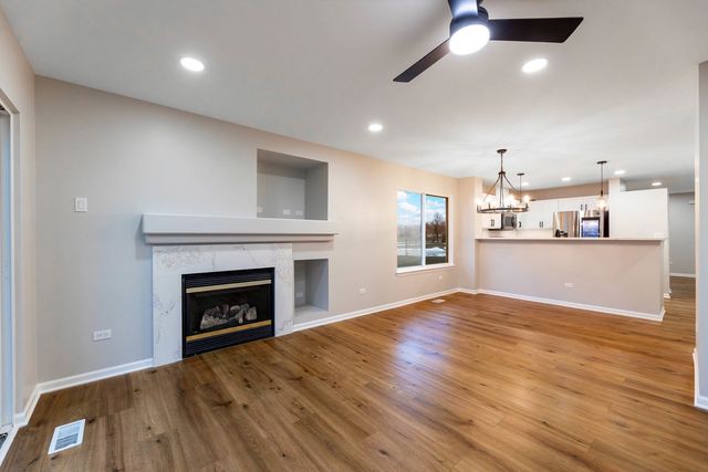 2906 Meadowview Lane, Montgomery, IL 60538