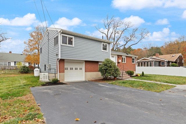10 Butterworth Rd, Beverly, MA 01915