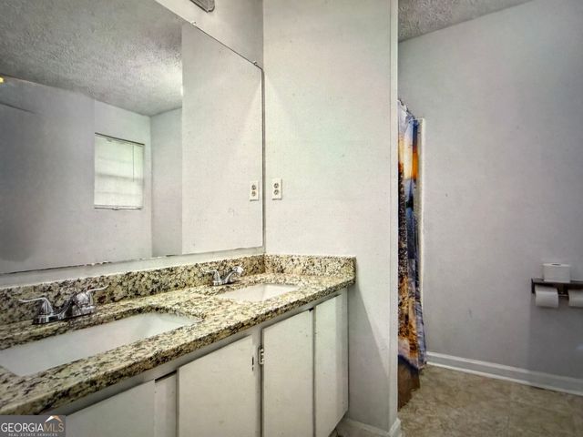 6615 Crossing Creek Point, Austell, GA 30168