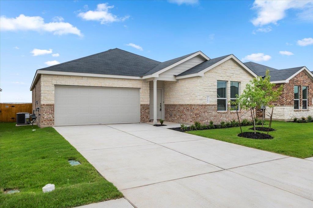 162 Rodney Boat RD, Kyle, TX 78640
