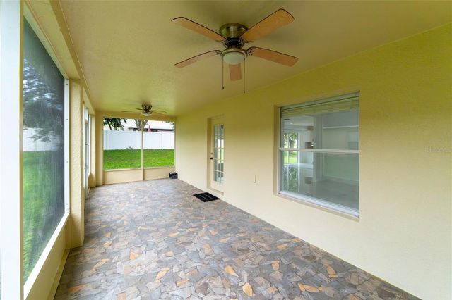 1961 THORNGATE LANE, Mascotte, FL 34753