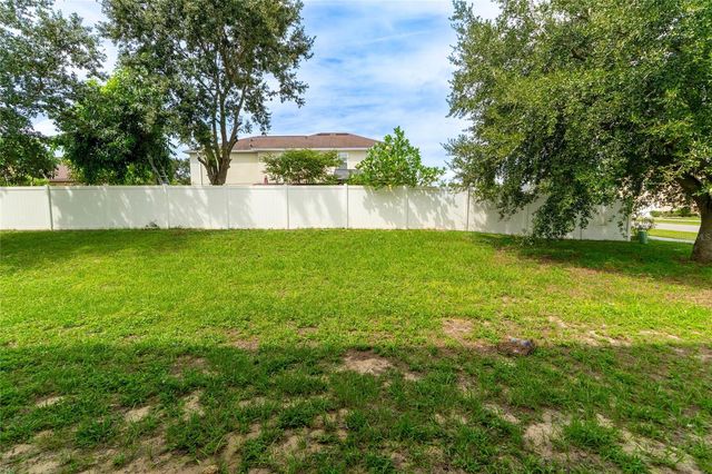 1961 THORNGATE LANE, Mascotte, FL 34753