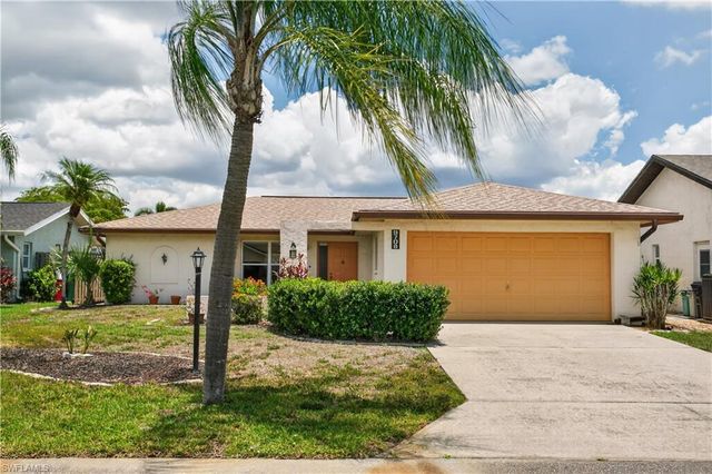 9708 Foxglove CIR, Fort Myers, FL 33919