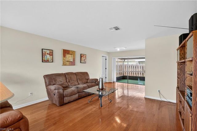 9708 Foxglove CIR, Fort Myers, FL 33919