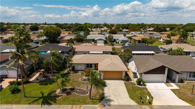 9708 Foxglove CIR, Fort Myers, FL 33919