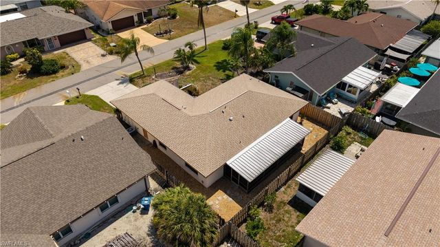 9708 Foxglove CIR, Fort Myers, FL 33919