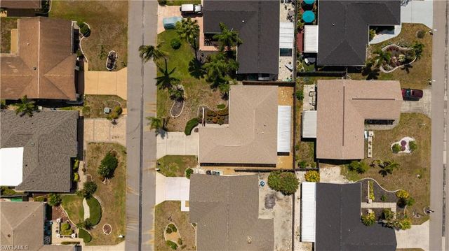 9708 Foxglove CIR, Fort Myers, FL 33919