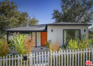 1402 Allesandro Street, Los Angeles, CA 90026