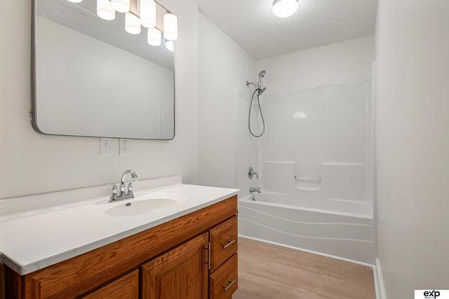 1801 Hancock Street, Bellevue, NE 68005