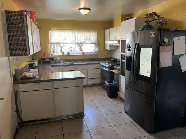 667 Alderson, El Cajon, CA 92019