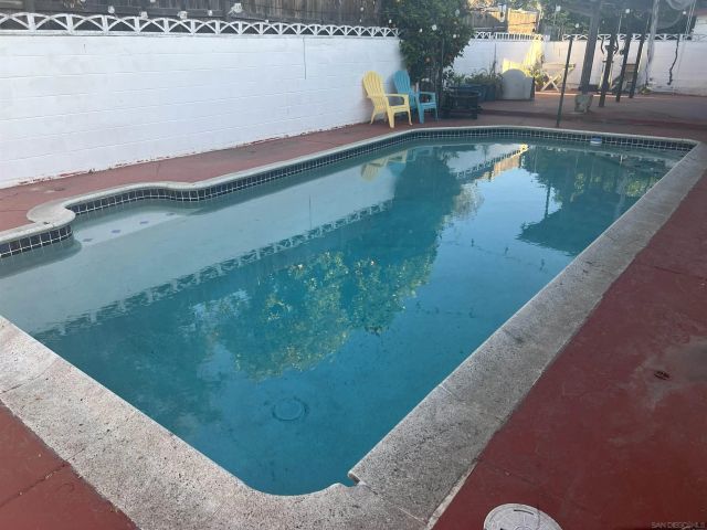 667 Alderson, El Cajon, CA 92019