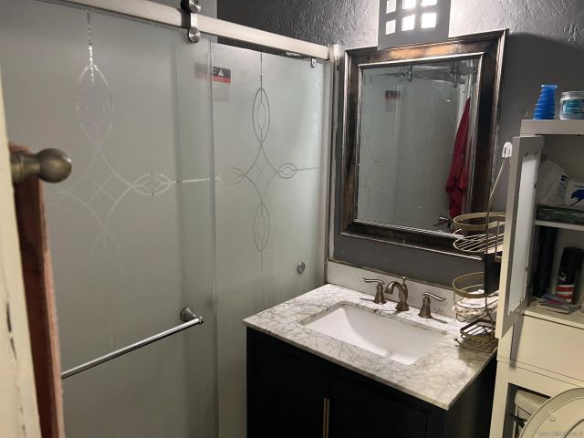 667 Alderson, El Cajon, CA 92019