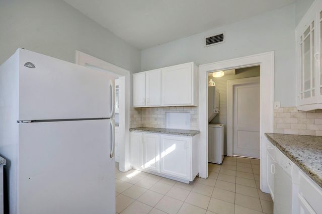 1649 W Main Street 3, Houston, TX 77006