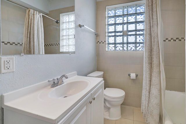 1649 W Main Street 3, Houston, TX 77006