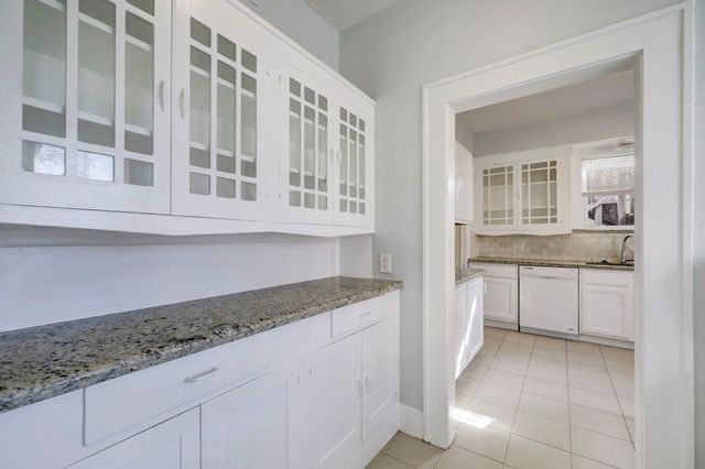 1649 W Main Street 3, Houston, TX 77006