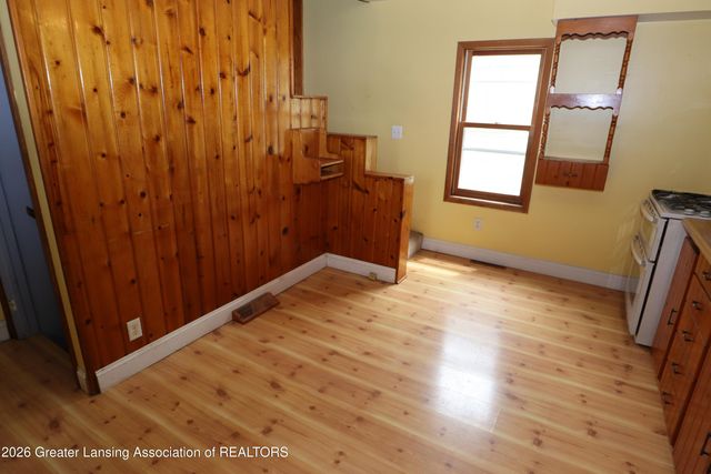 615 N Grace Street, Lansing, MI 48917