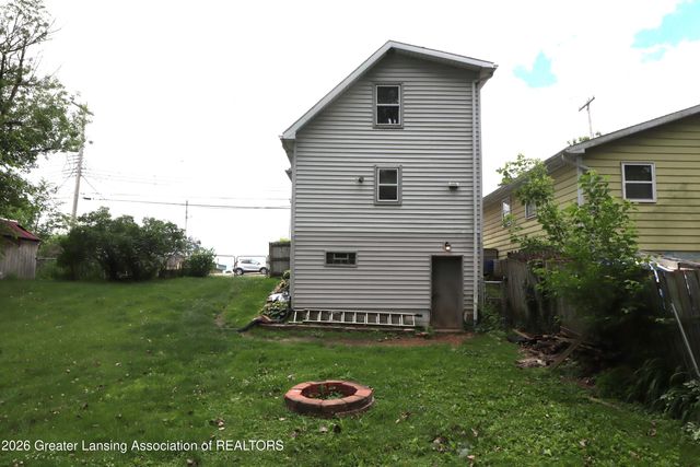 615 N Grace Street, Lansing, MI 48917